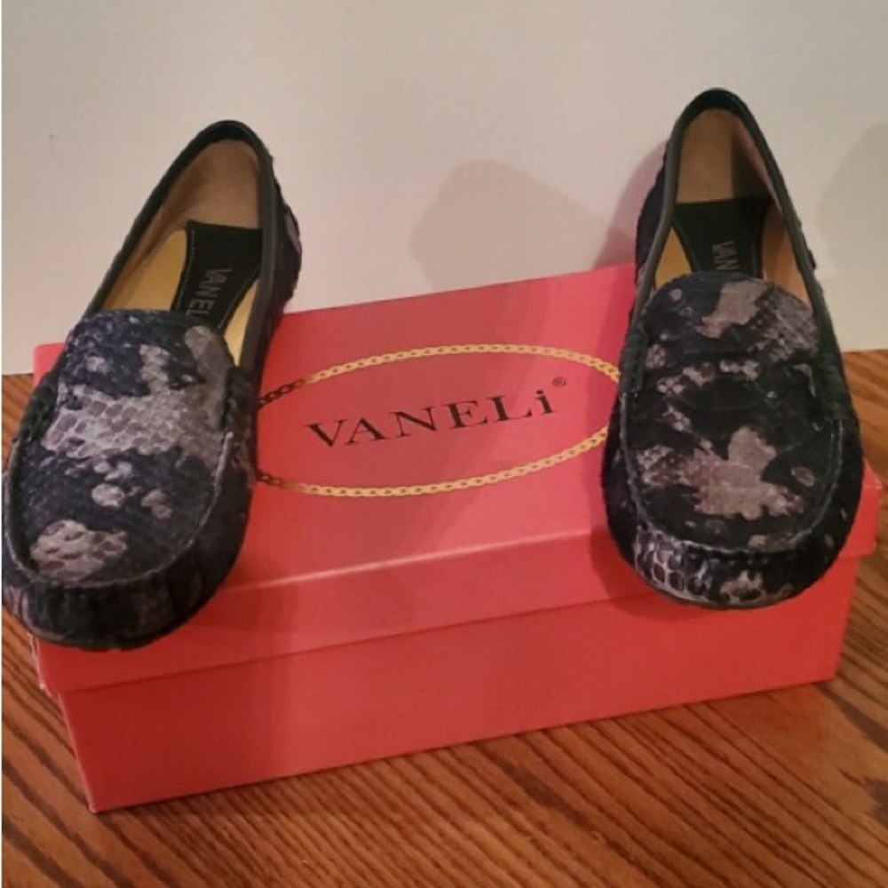 Vaneli Albion Navy Loafers